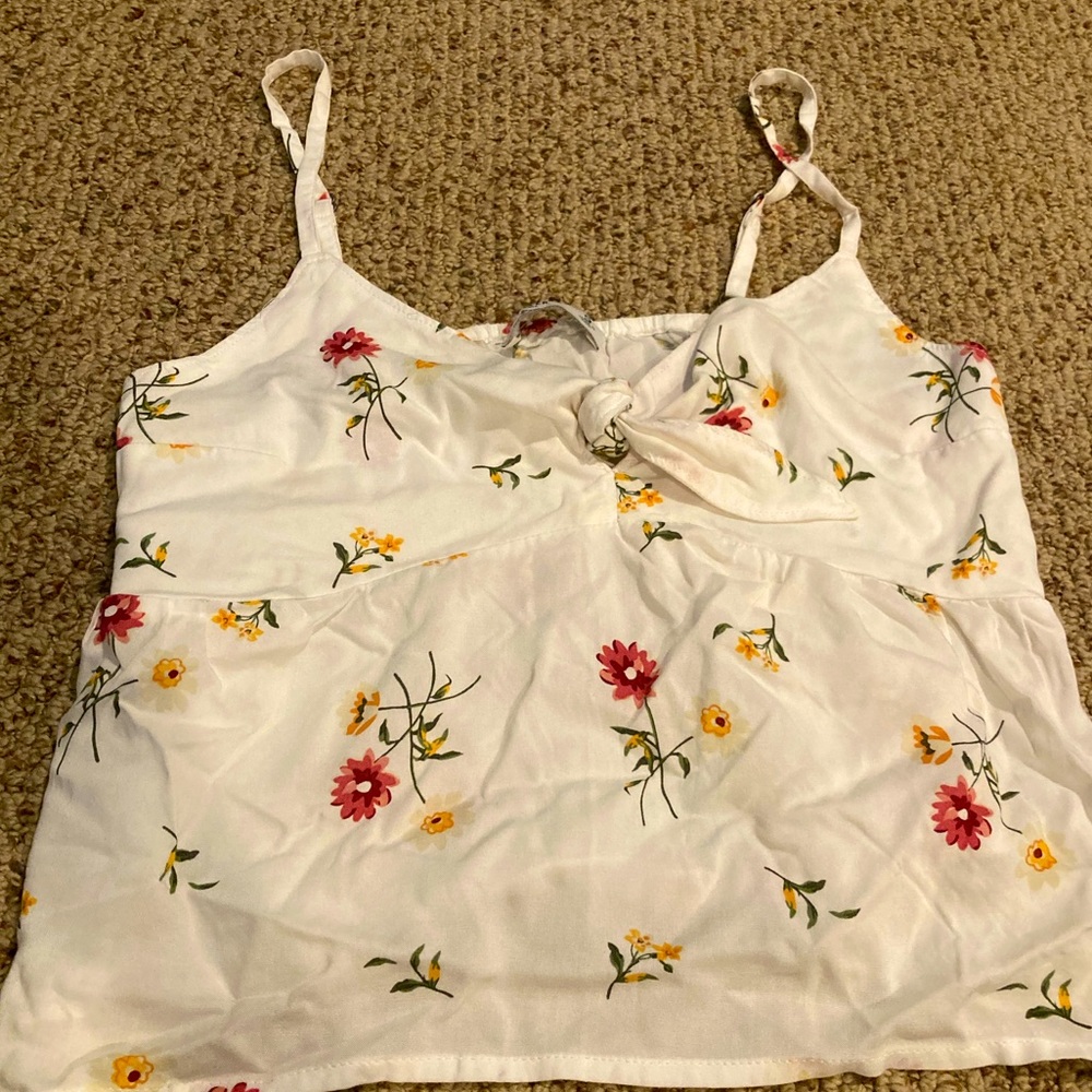 🌸Hollister flowered tank top🌸